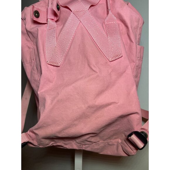 Fjallraven Kanken Classic Pink Backpack - Picture 4 of 14